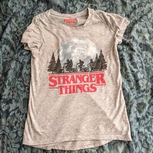 Woman's Stranger Things Tee Shirt Size Small